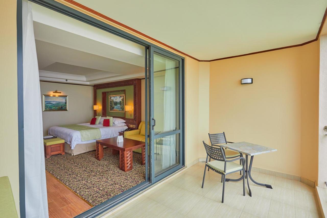 Goma Serena Hotel ภายนอก รูปภาพ